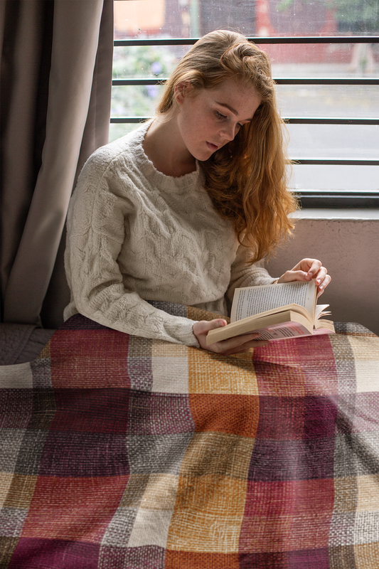 Cozy Fall Velveteen Plush Blanket, Soft Throw for Home Decor, Perfect Gift for Christmas, Snuggle Up for Movie Night, Ideal for Fall and Winter